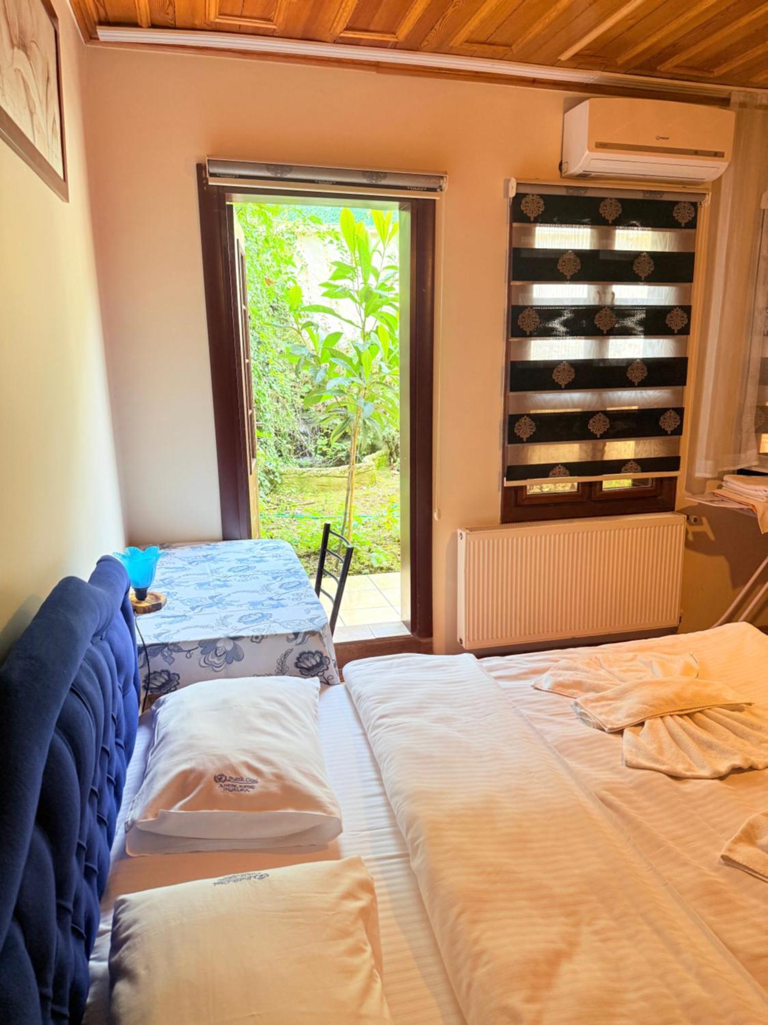 Oez Butik Otel Antik Kent Myrleia Mudanya Exterior photo